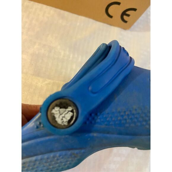 Crocs kids size c11 blue clogs - Picture 5 of 5